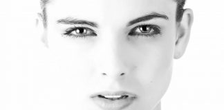 Le regard nude : tendance maquillage pour le printemps-été 2021